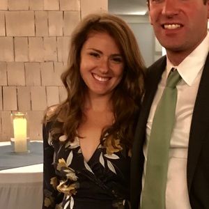 Meet your Posher, Caitlin